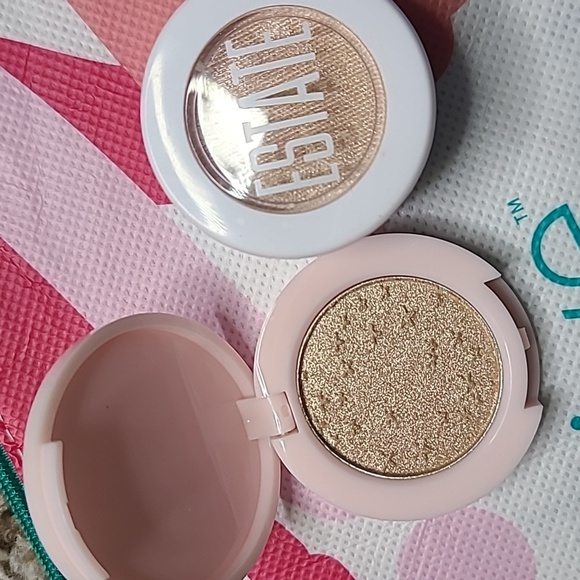 7 Piece Makeup Bundle - Picture 5 of 8